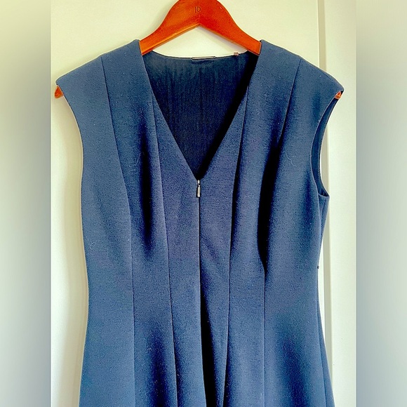 Elie Tahari Fit and Flare navy dress 4 - Picture 2 of 3